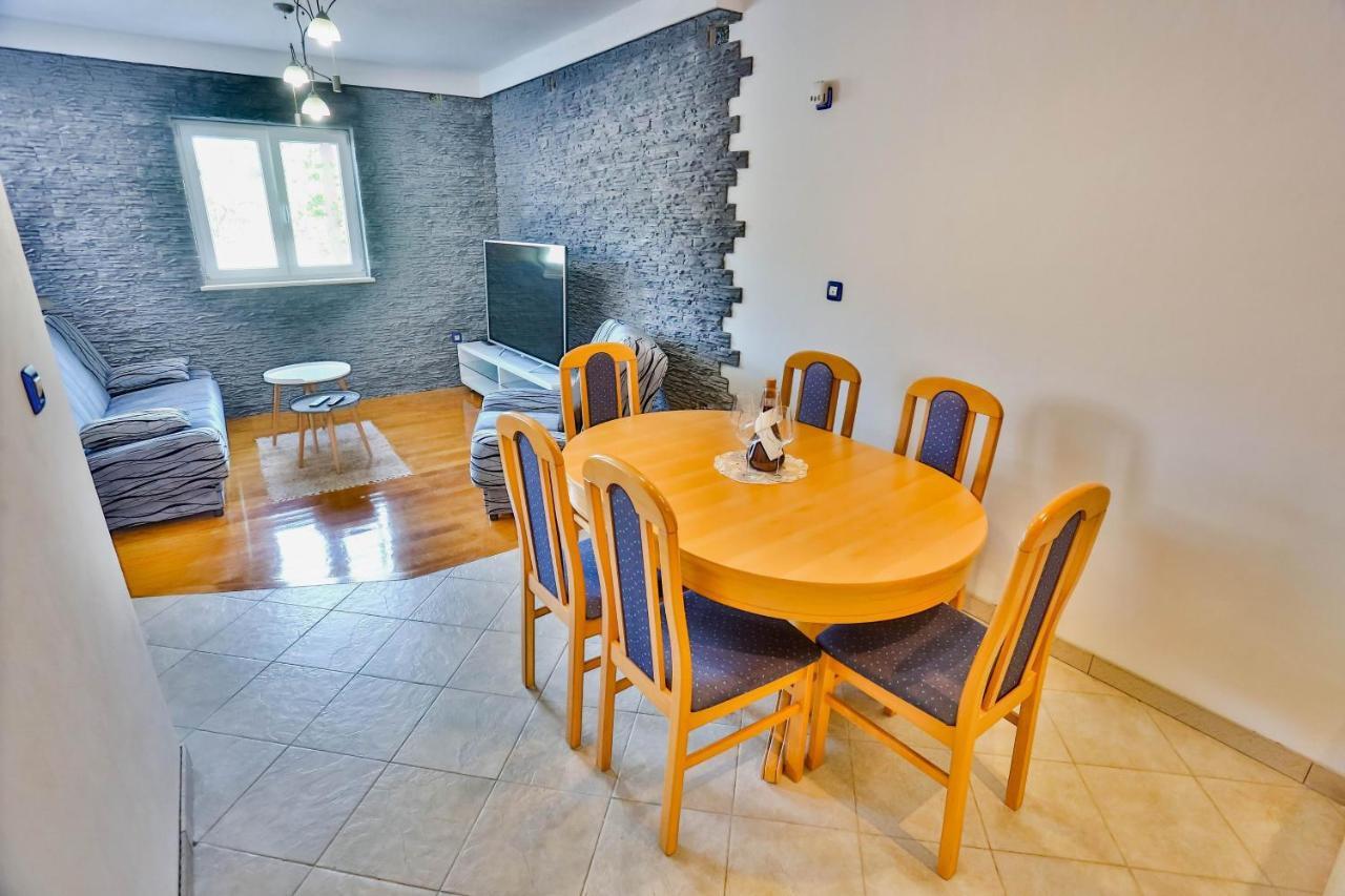 Apartments With A Parking Space Sutivan, Brac - 752 Εξωτερικό φωτογραφία