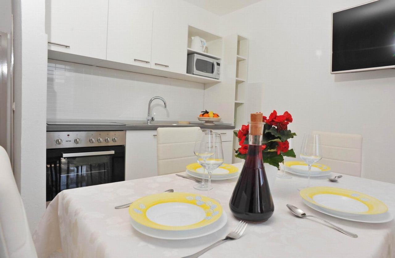 Apartments With A Parking Space Sutivan, Brac - 752 Εξωτερικό φωτογραφία