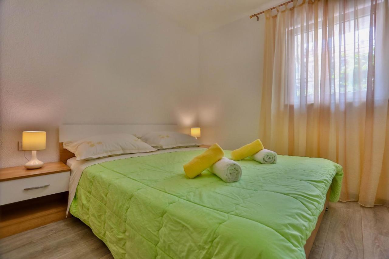 Apartments With A Parking Space Sutivan, Brac - 752 Εξωτερικό φωτογραφία