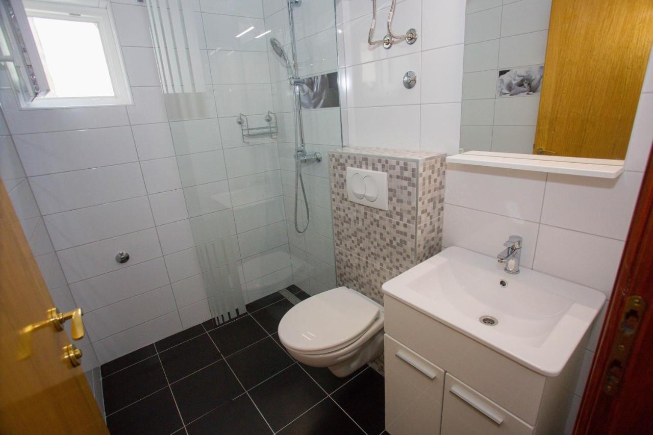 Apartments With A Parking Space Sutivan, Brac - 752 Εξωτερικό φωτογραφία